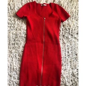 T by ALEXANDDER WANG red ribbed dress with zipper